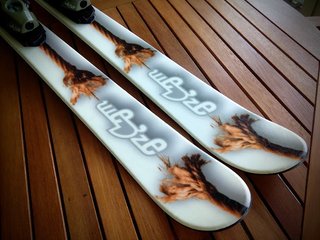 Snowblades 120 cm. Sci corti. Big Foot.