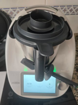 Thermomix TM6 año 2020, cuchilla a estrenar.