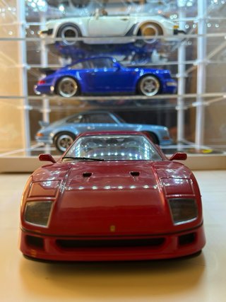 Ferrari F40 Escala 1/18