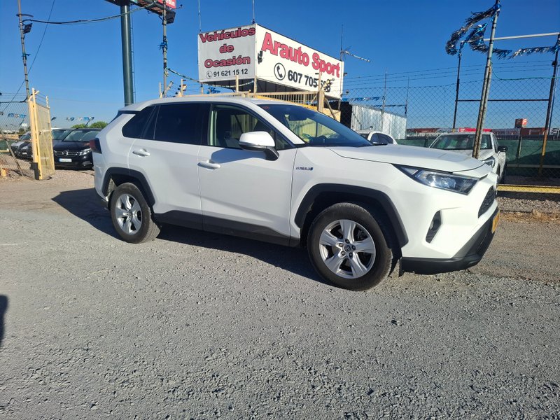 Toyota RAV4 2.5l 220H Business (2021) 2021