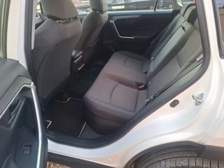 Toyota RAV4 220 hybrid 4X4 BUSINESS