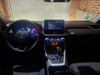 Toyota RAV4 220 hybrid 4X4 BUSINESS