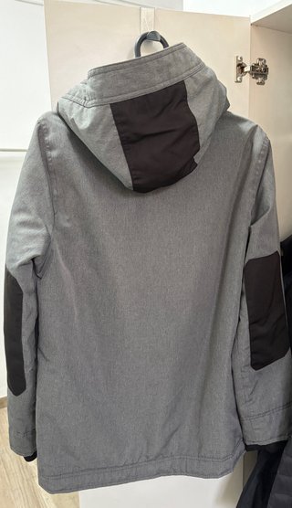 Abrigo Hollister Gris