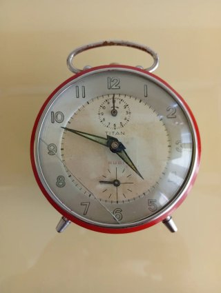 Reloj despertador vintage Titan