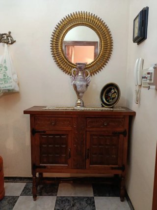 Mueble de entrada vintage de madera