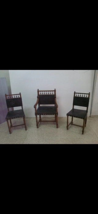 Set de 2 sillas y 1 sillón antiguos