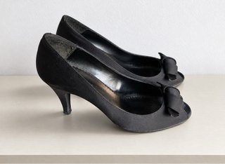 Zapatos de tacón negros