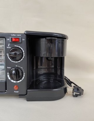 Macchina per la colazione 3 in 1 con forno e caffettiera