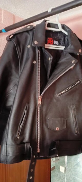 REBAJADO!!!! Chaqueta de cuero Heavy Punk