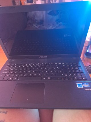 Portátil Asus F551C