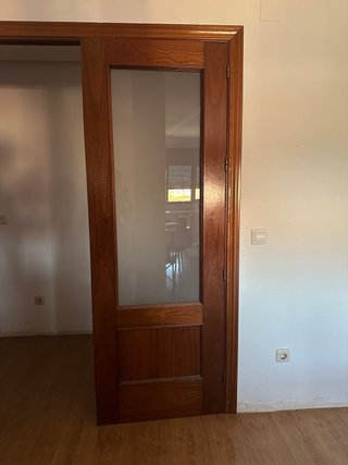 Puerta Doble de Madera con Cristal