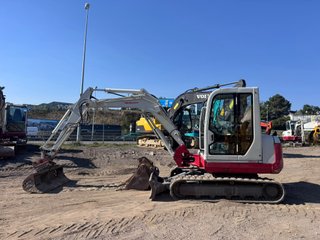 Retroexcavadora Takeuchi TB 145