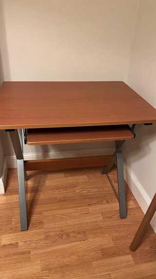 Mesa de escritorio para ordenador