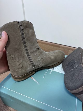 Botines de piel para niña