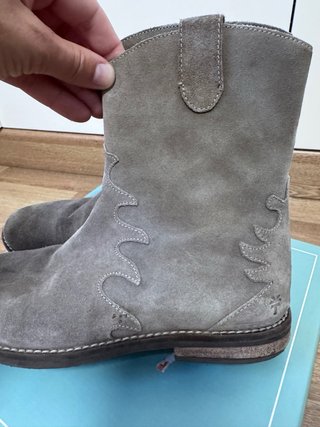 Botines de piel para niña