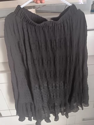 Falda negra volantes talla única