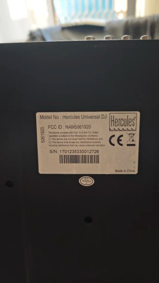 Controladora Hercules Universal DJ