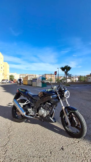Daelim Roadwin 125cc Negra