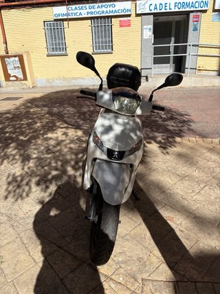 Peugeot Tweet 125 Blanca 2020