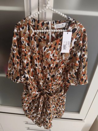 Vestido estampado multicolor con bolsillos