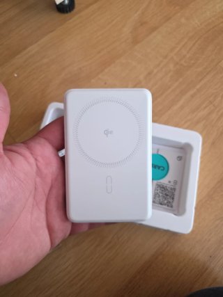 Batería Portátil ESR Kickstand 5000mAh