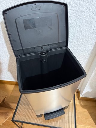 Cubo basura Curver 25L pedal metal/plástico