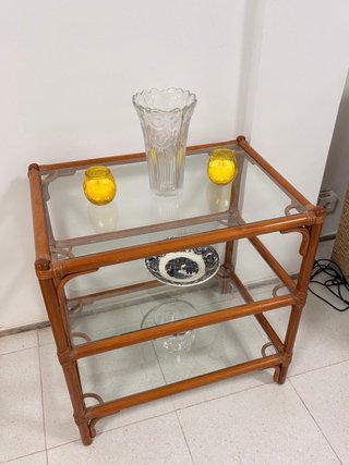 Mesita Auxiliar Vintage de Ratán y Cristal