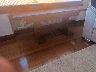 Mesa de comedor de madera
