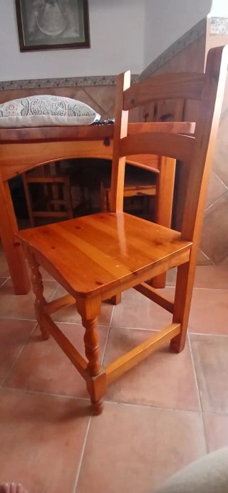 Sillas de madera rústicas