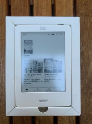 Kobo Touch com caixa