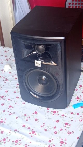 Monitor de estudio JBL 305P MkII