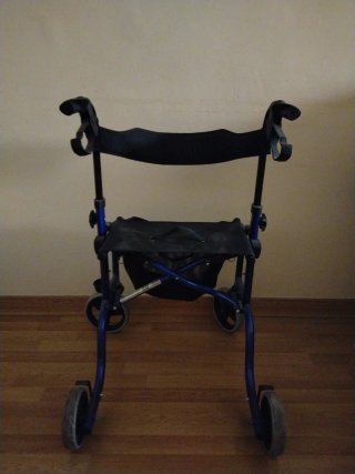 Andador para personas mayores