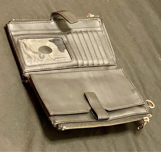 Cartera Guess Negra.