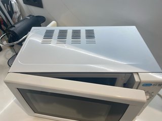 Microondas Zanussi Grill 700W 20L