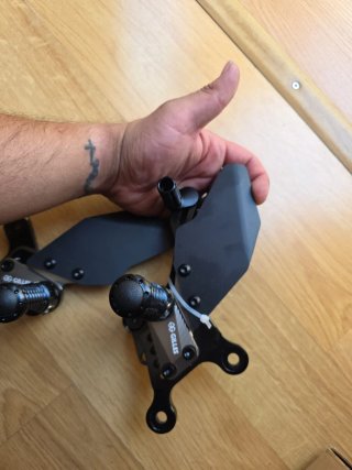 Juego de estriberas Gilles Yamaha MT-09 2024/2026