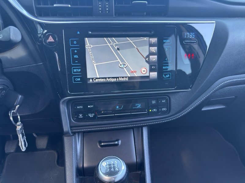 Toyota Auris 2017, foto 14