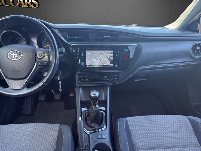 Toyota Auris 2017, foto 12