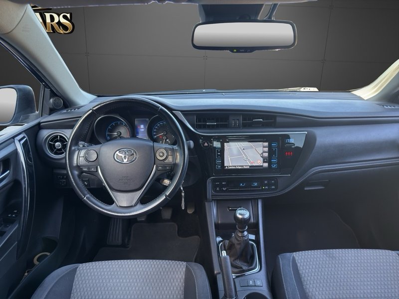 Toyota Auris 2017, foto 13