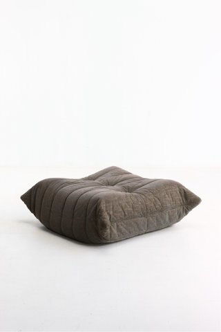 Reposapiés Ligne Roset Togo Marrón