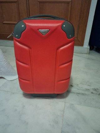 Maleta Infantil con Ruedas Roja