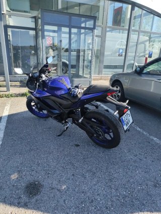 Yamaha r3