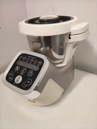 Robot de cocina multifunción Le falta las cuchilla