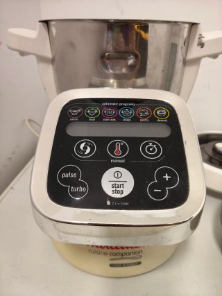 Robot de cocina multifunción Le falta las cuchilla