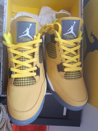 Air Jordan 4 Retro Lightning Talla 42