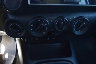 TOYOTA Hilux 2.4 D4D Cabina Doble GX