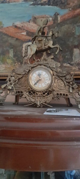Reloj de sobremesa antiguo