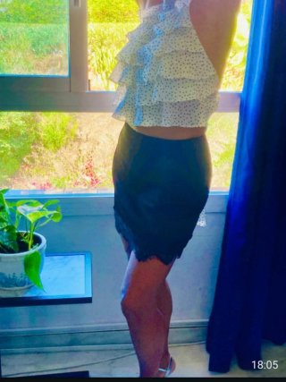 Falda pantalón Zara negra con encaje