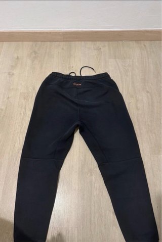 Pantalón Nike Tech Fleece Negro