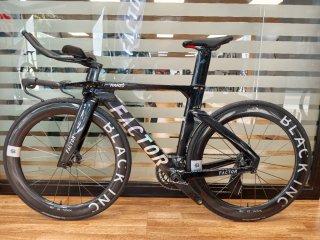 Factor Hanzo Triatlón