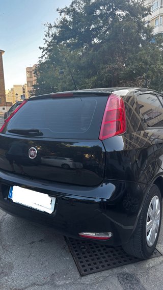 FIAT Punto negro 2018, 69cv